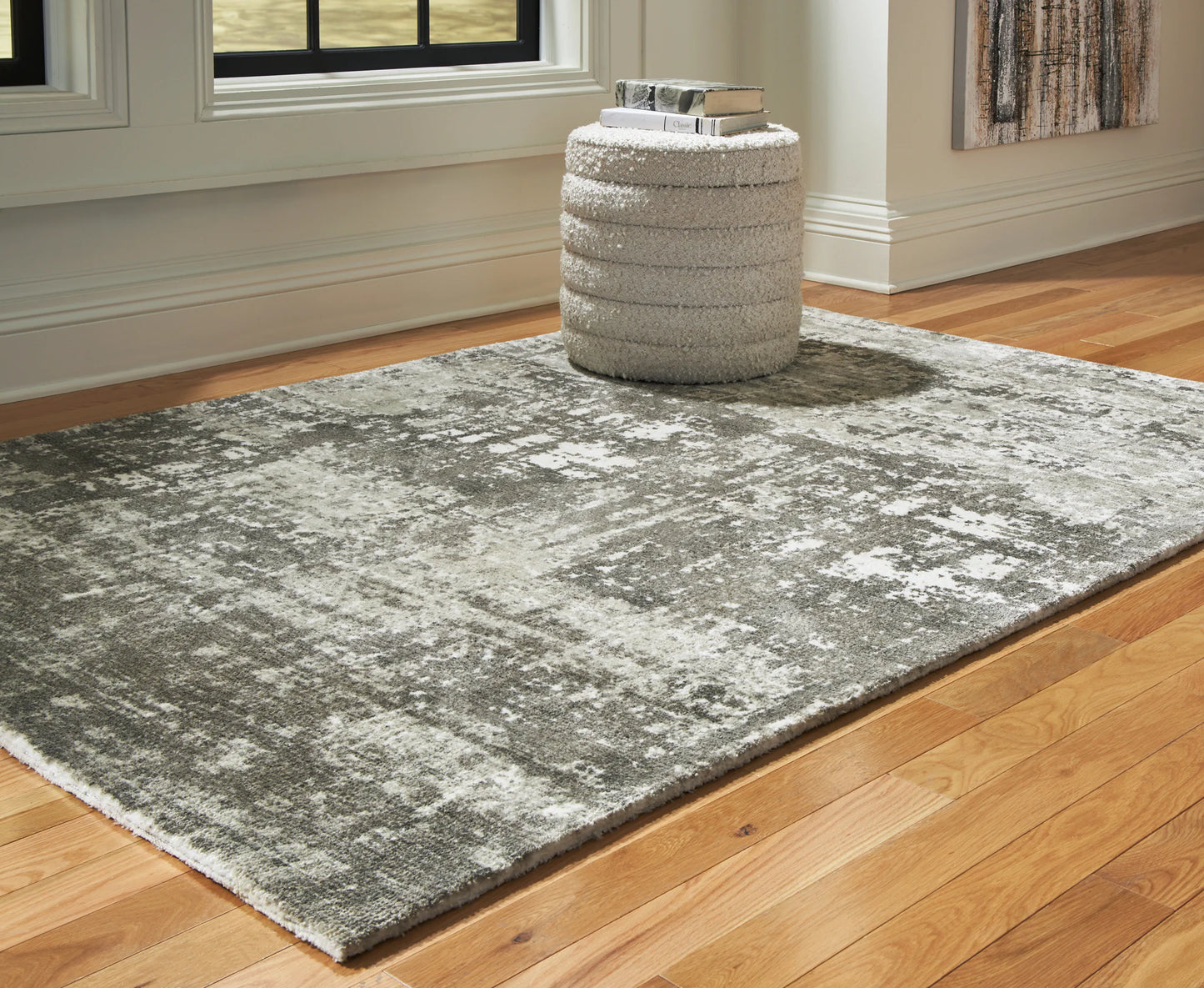 Valmontic - Gray - Medium Rug - 5' x 7'