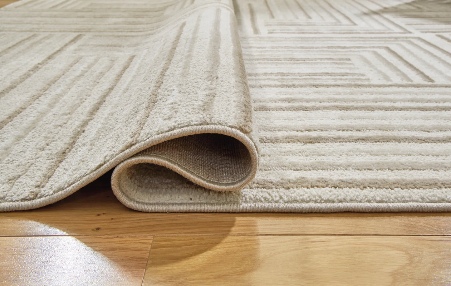 Darmondard - Cream / Taupe - Large Rug - 8' x 10'