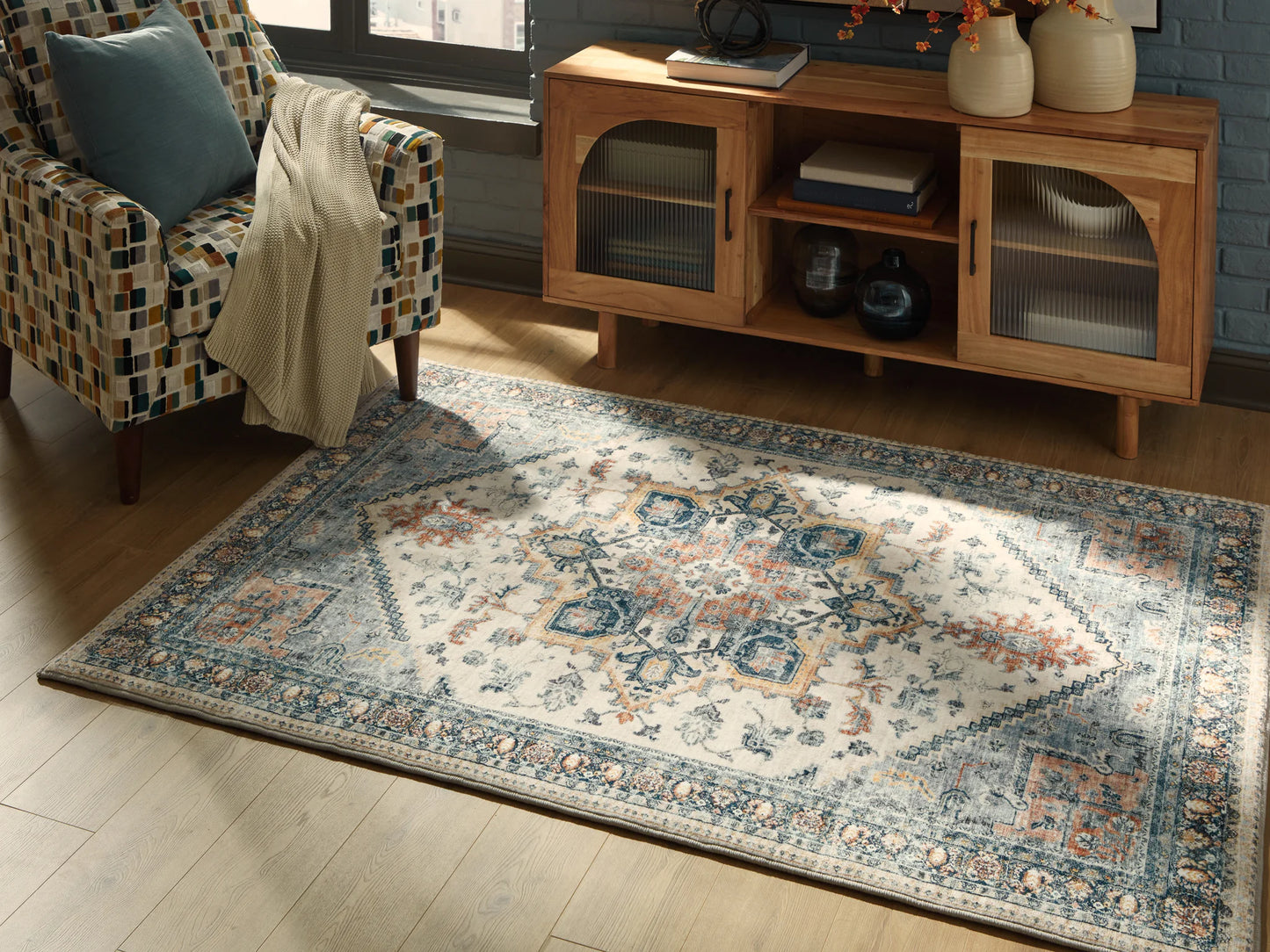 Wallney - Multi - Medium Rug - 5' x 7'
