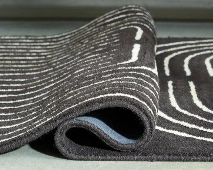 Eldonmore - Black / Ivory - Large Rug - 8' x 10'