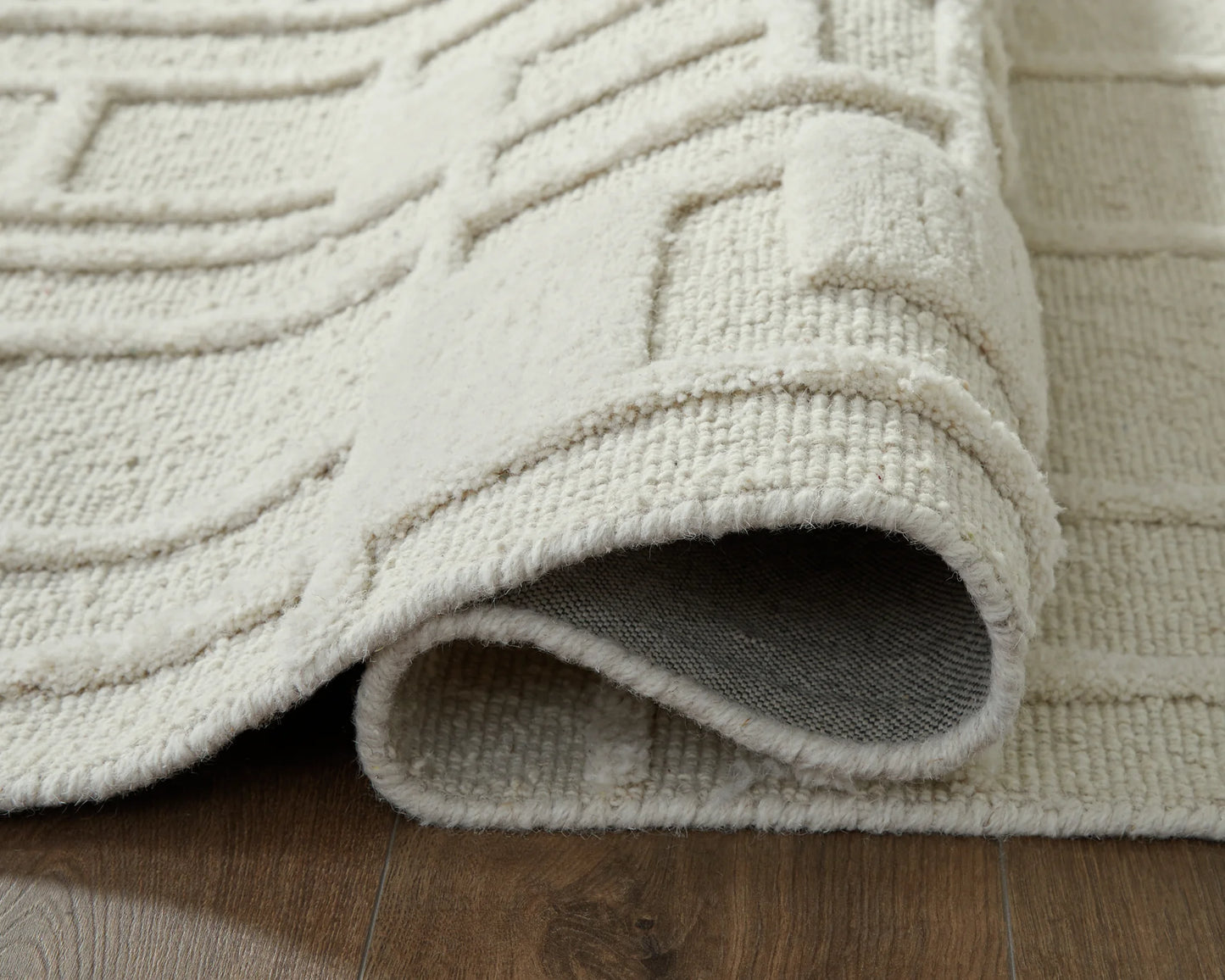 Empriss - Ivory - Large Rug - 8' x 10'