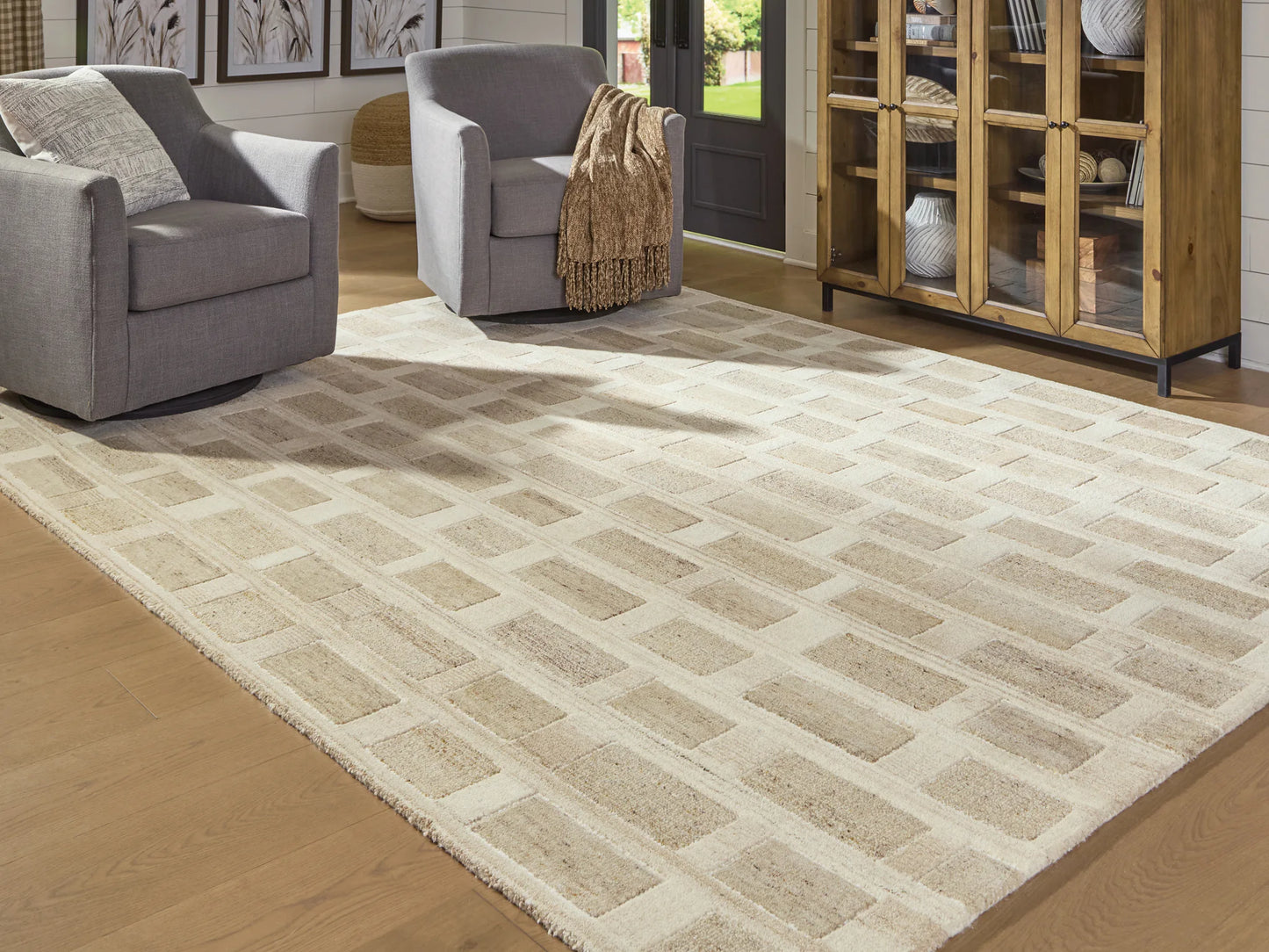 Lisgrove - Tan / Brown / White - Large Rug - 8' x 10'