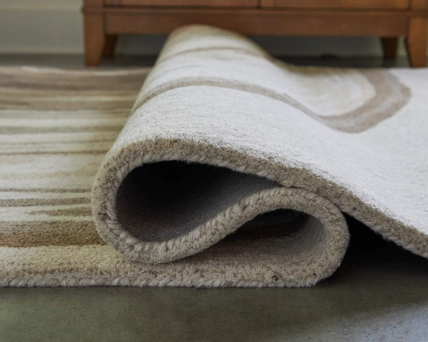 Rizwana - Ivory / Brown / Gray - Medium Rug - 5' x 7'