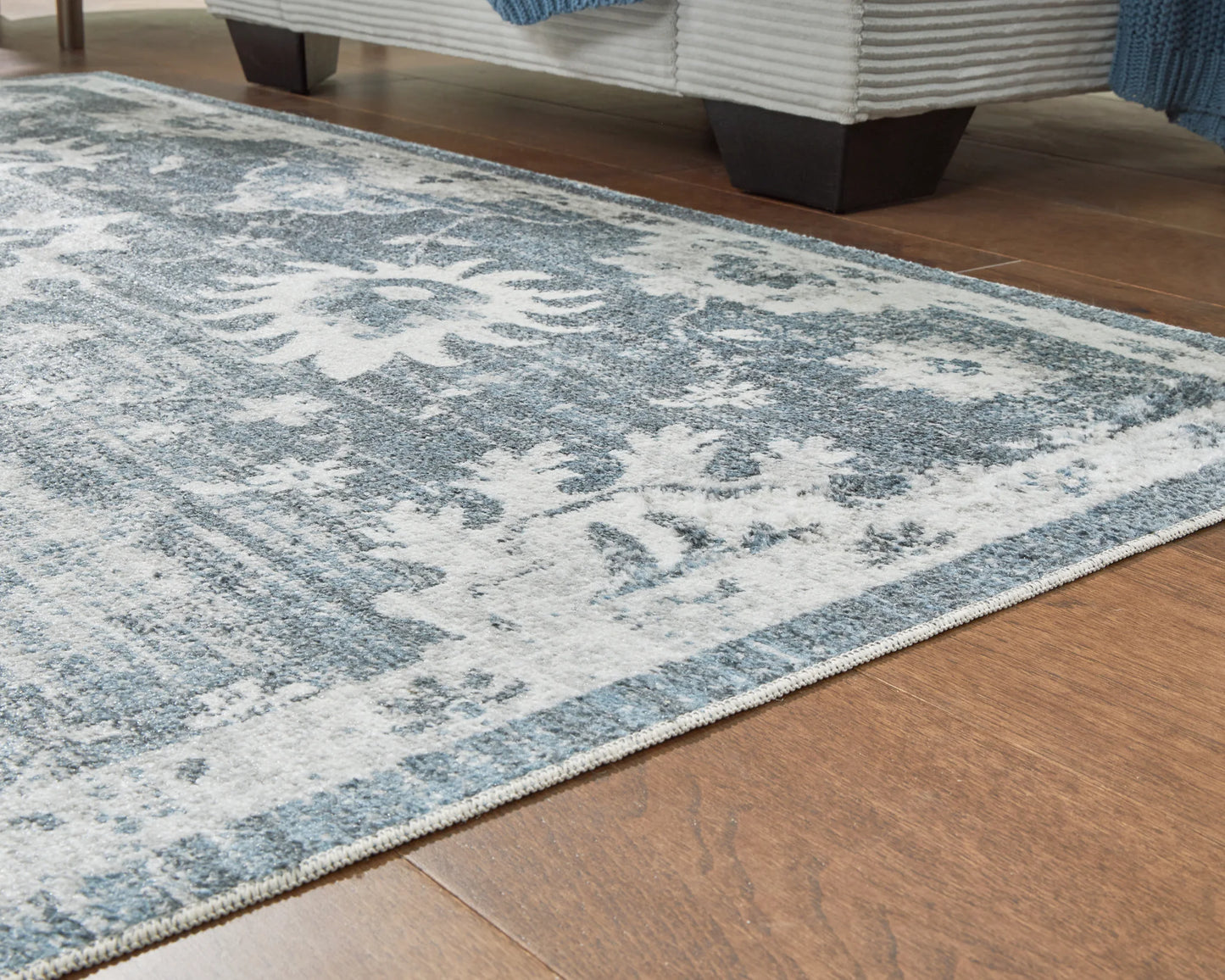 Avanworths - Blue / Gray / Ivory - Washable Medium Rug - 5' x 7'