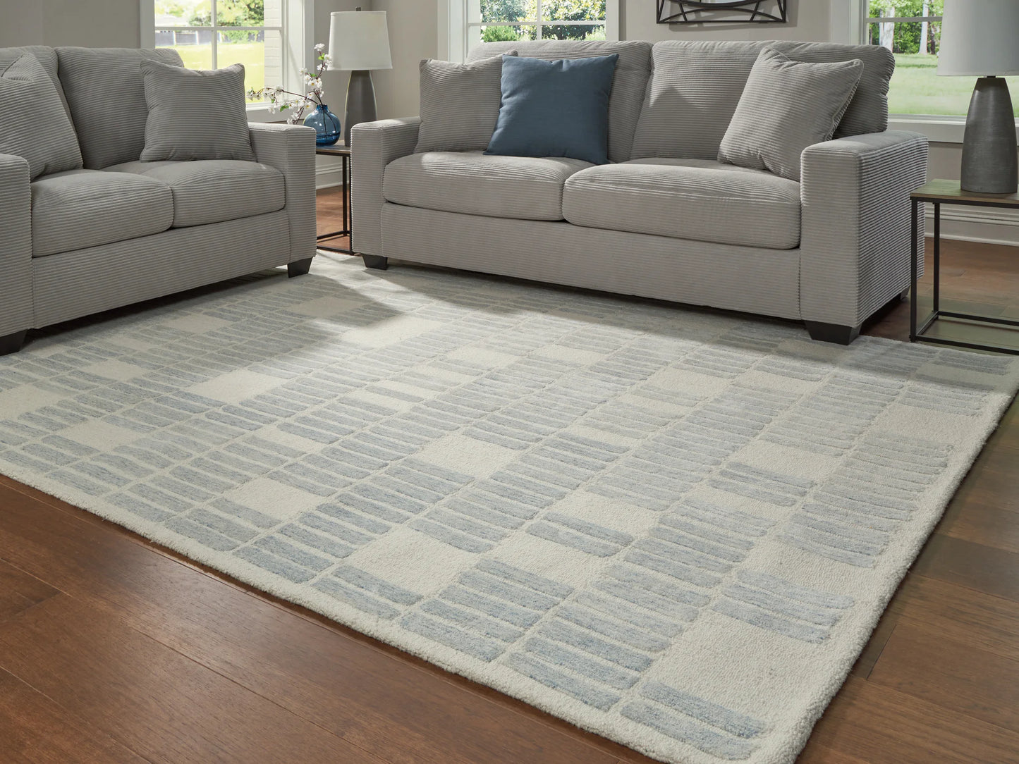 Dylanton - Ivory / Blue - Large Rug - 8' x 10'