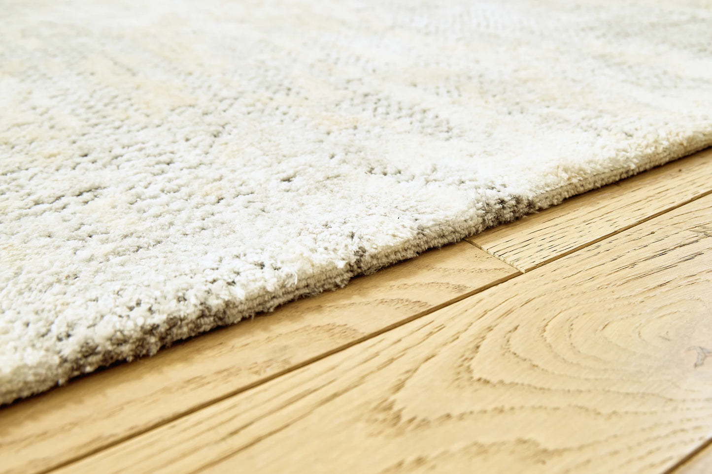 Raif - 9' x 12' Rug - Gray / White / Cream