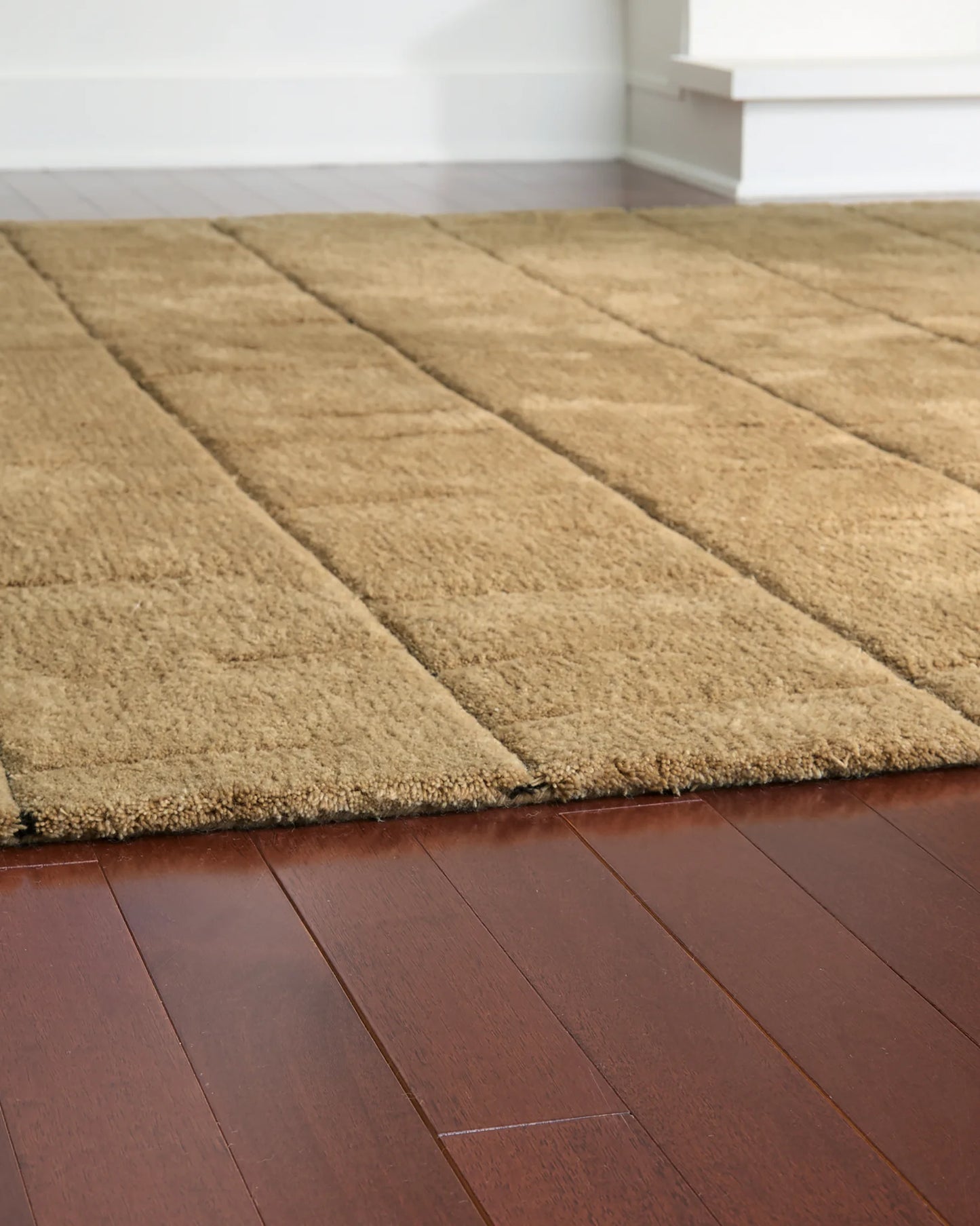 Luzmont - 8' x 10' Rug - Golden Brown