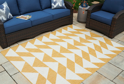 Thomley - Ivory / Yellow - Medium Rug - 5' x 7'