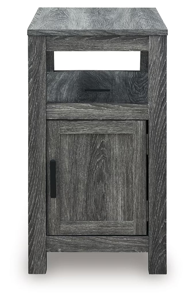 Fendenmore - Two-tone - Chair Side End Table