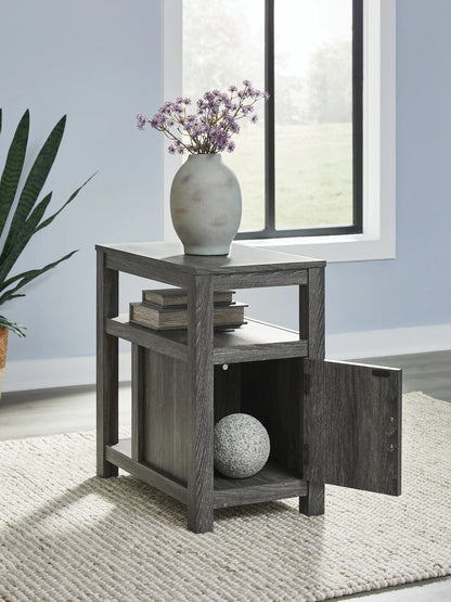 Fendenmore - Two-tone - Chair Side End Table