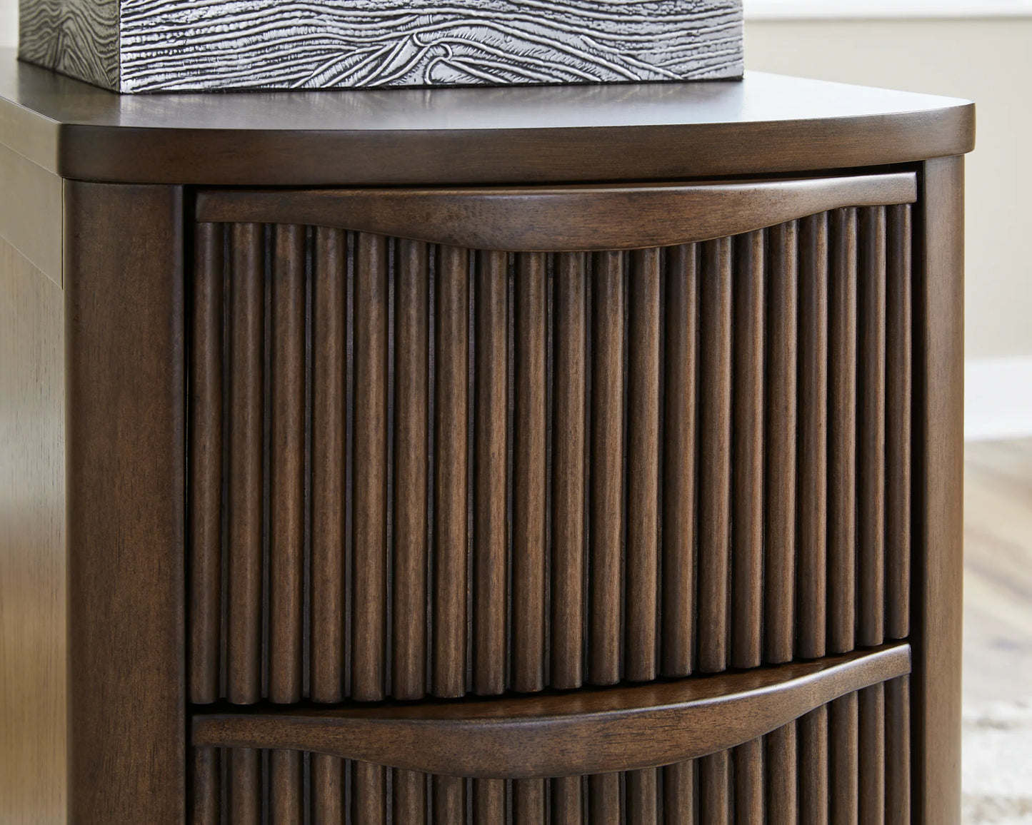 Camdill - Dark Brown - Chair Side End Table