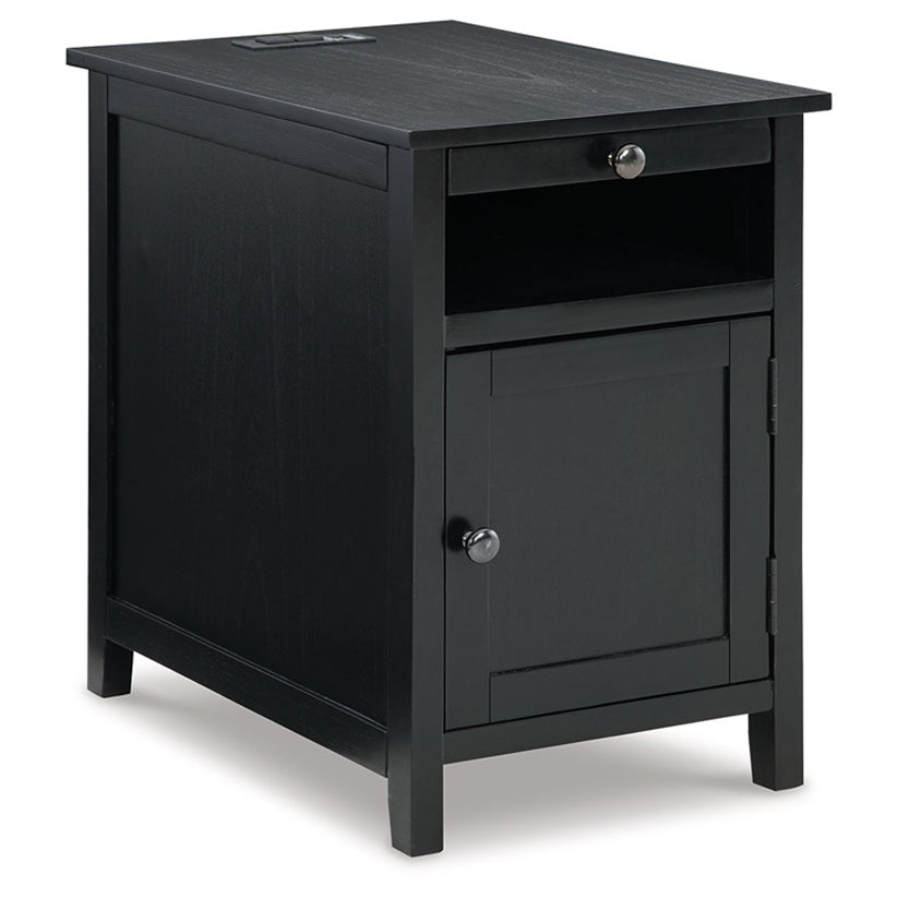 Treytown - Black - Chair Side End Table