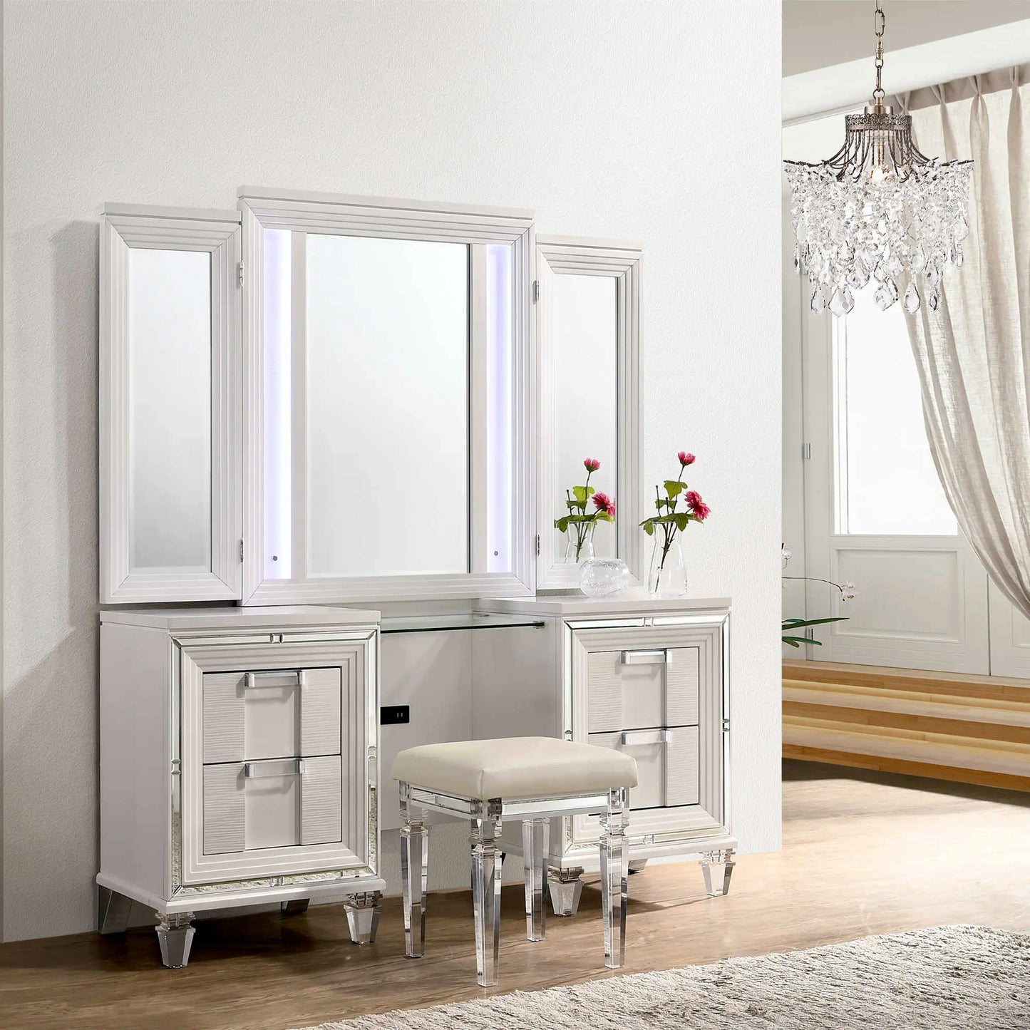 Twenty Nine - Vanity Set With Led & USB Plug - White