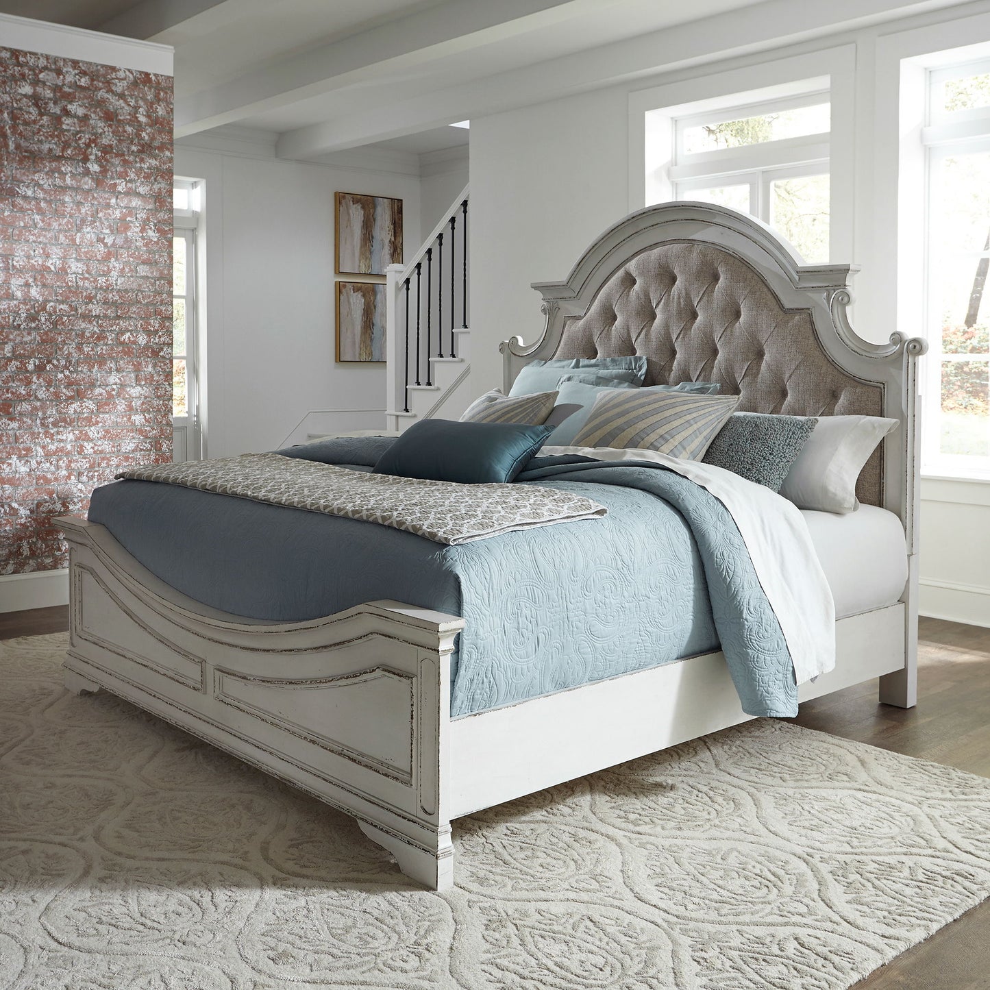 Magnolia Manor - King Upholstered Bed - White