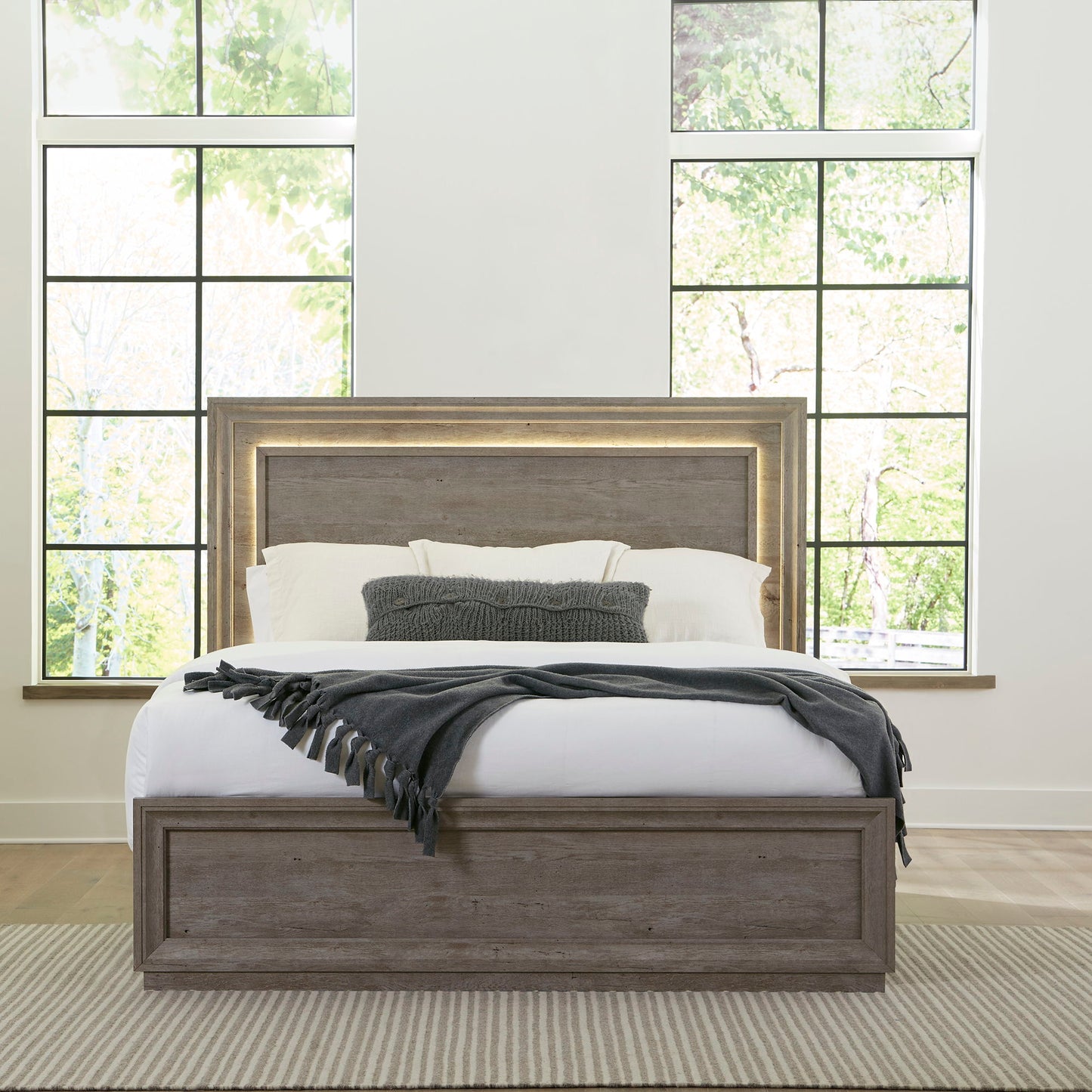 Horizons - King Panel Bed - Gray