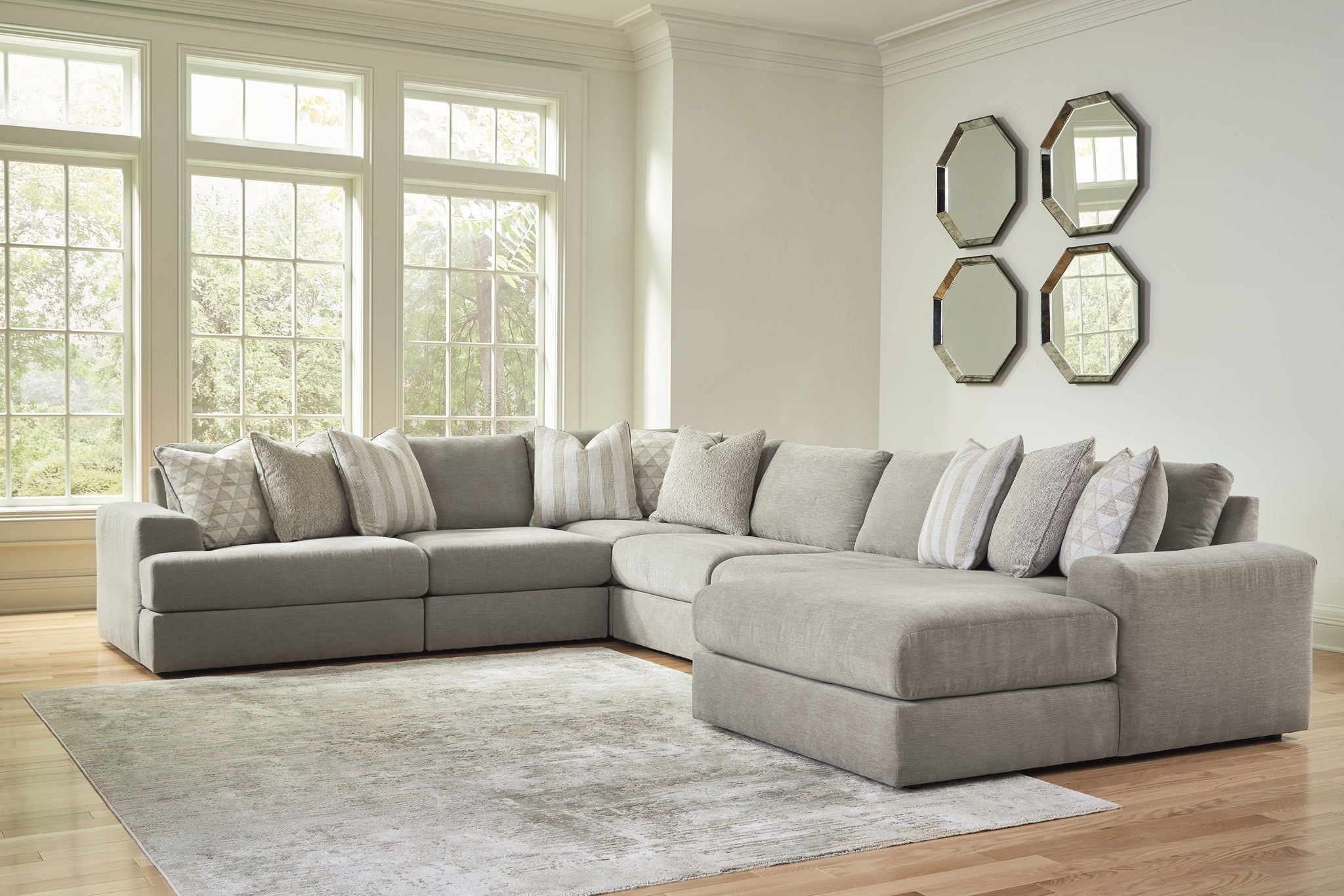 Avaliyah - Ash - 6-Piece Sectional With Raf Corner Chaise