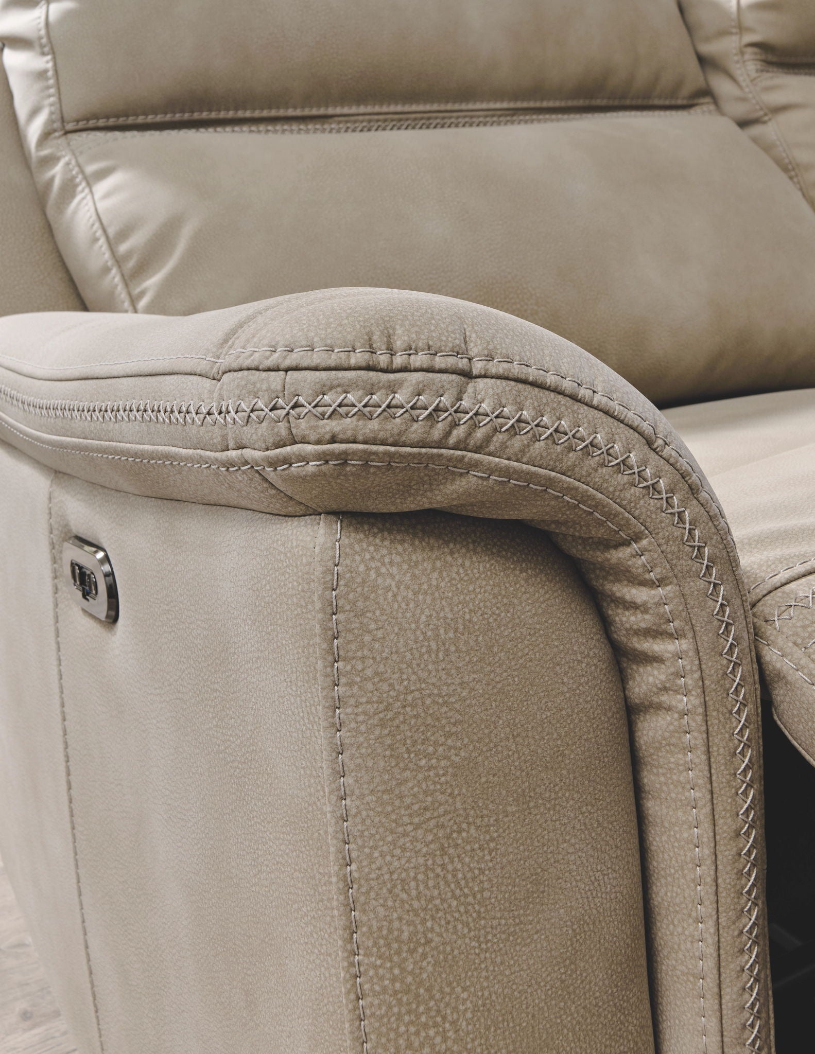 Next-gen Durapella - Sand - Power Reclining Loveseat With Console/Headrest