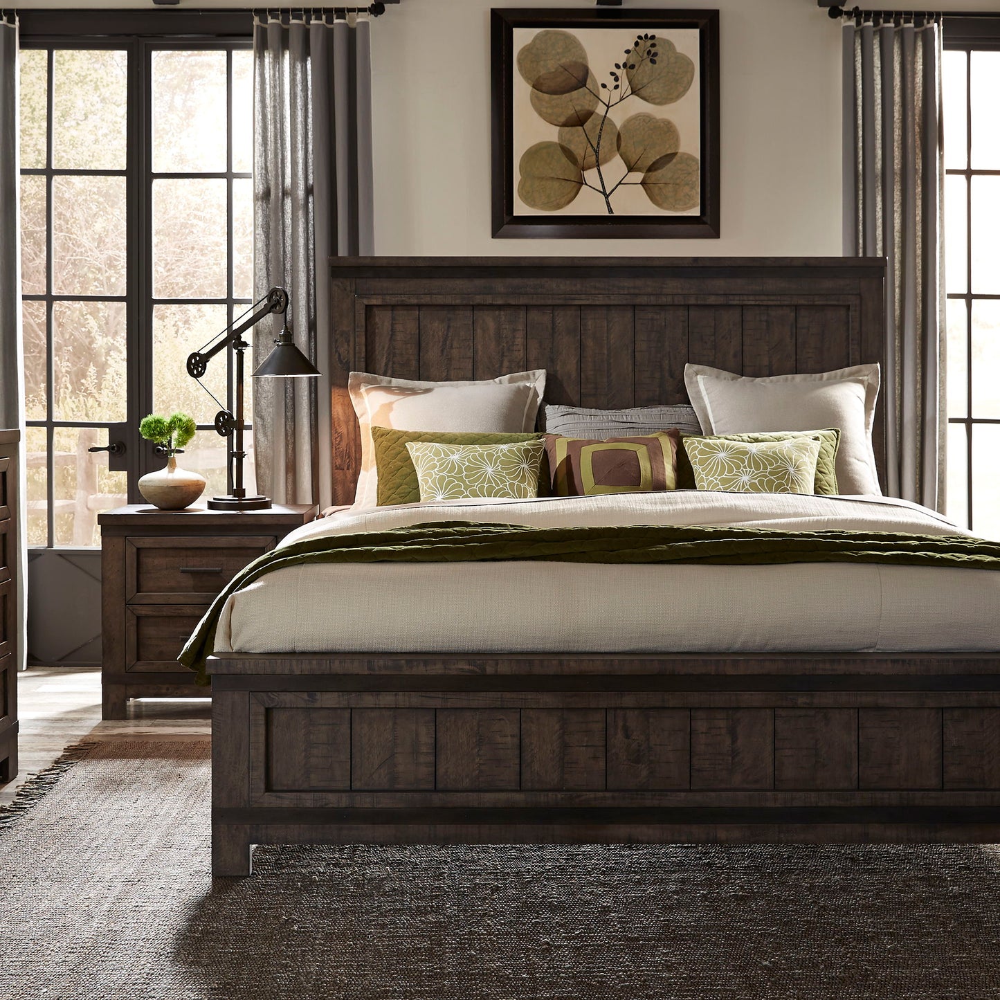 Thornwood Hills - Queen Panel Bed - Dark Gray