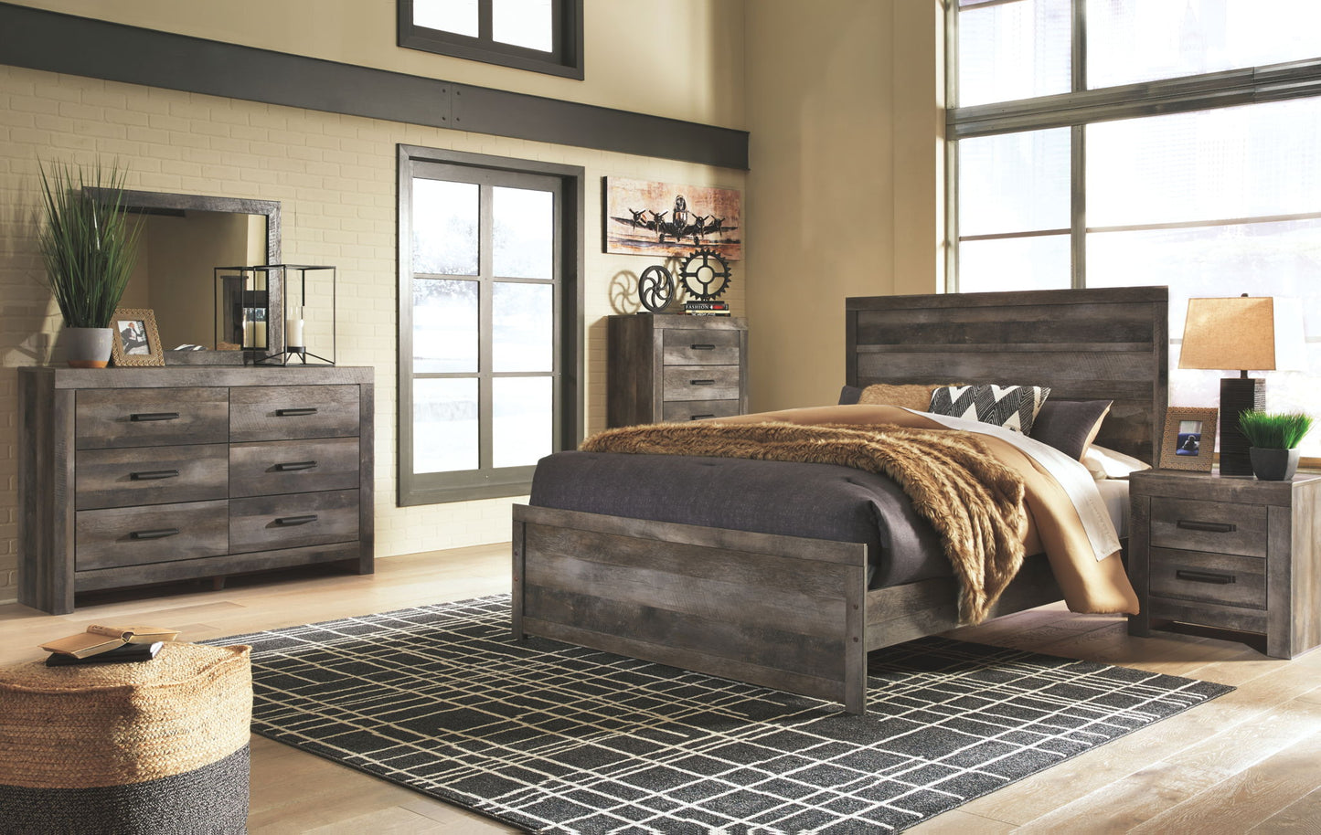 Wynnlow - Gray - King Panel Bed