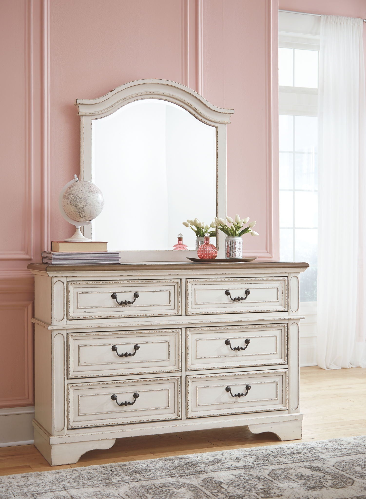 Realyn - Two-tone - Dresser, Mirror Realyn - Two-tone - Dresser, Mirror