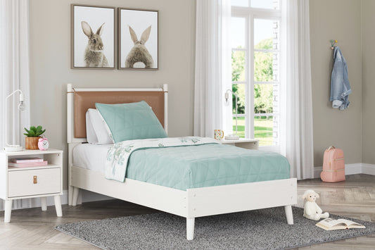 Aprilyn - White - Twin Panel Bed