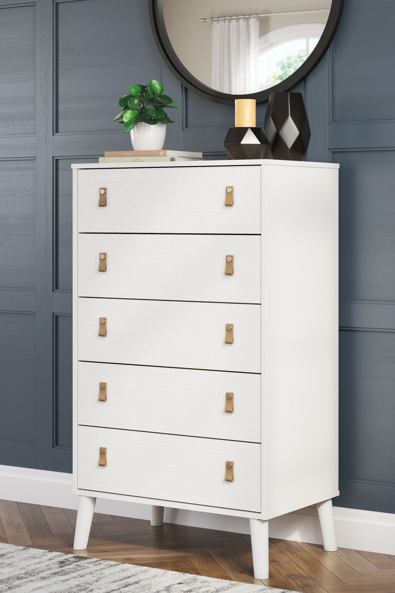 Aprilyn - White - Five Drawer Chest