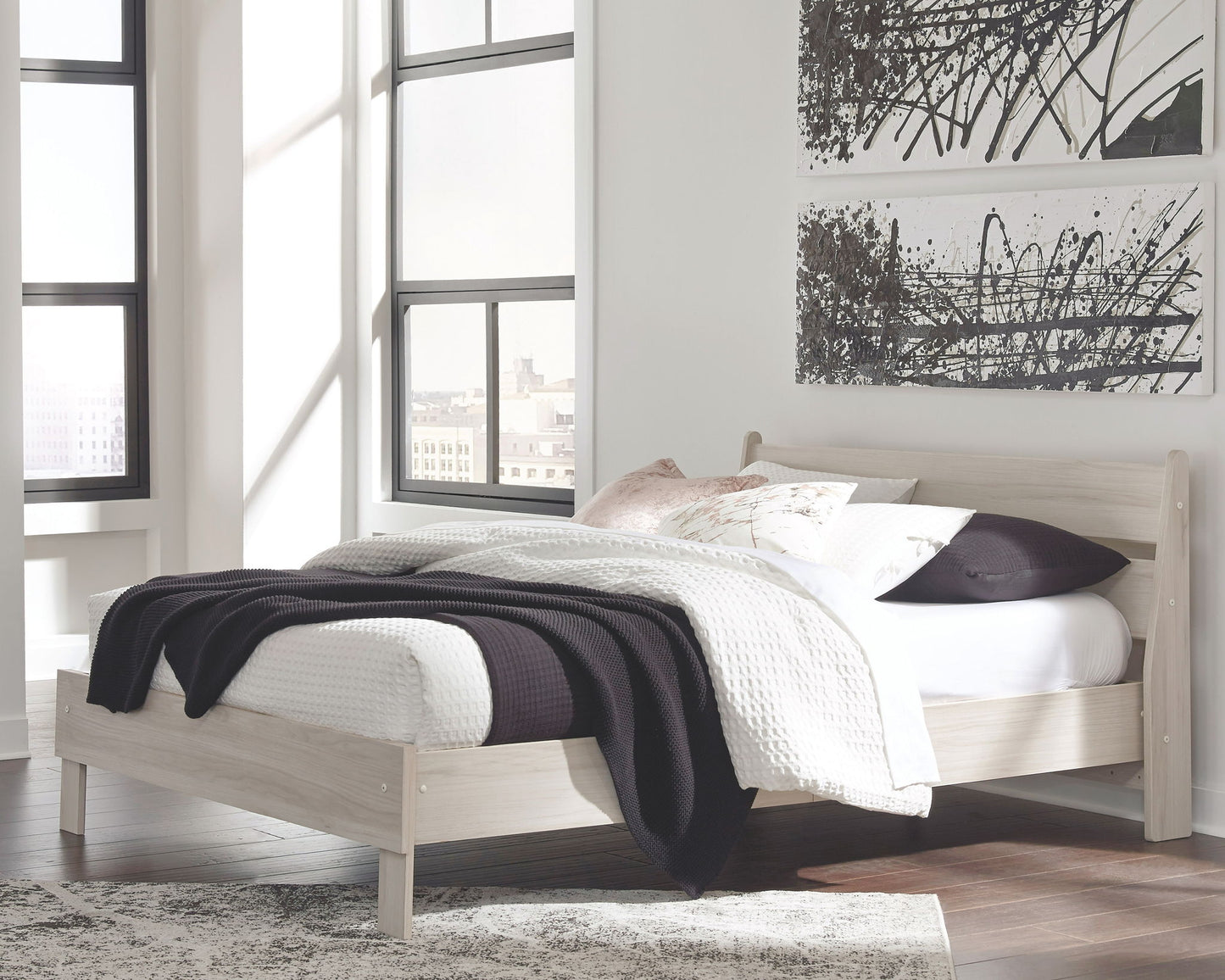 Socalle - Light Natural - Queen Platform Bed