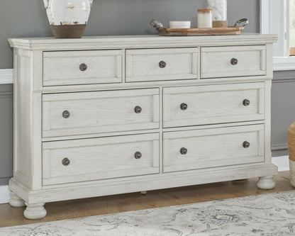 Robbinsdale - Antique White - Dresser - 7 Drawers