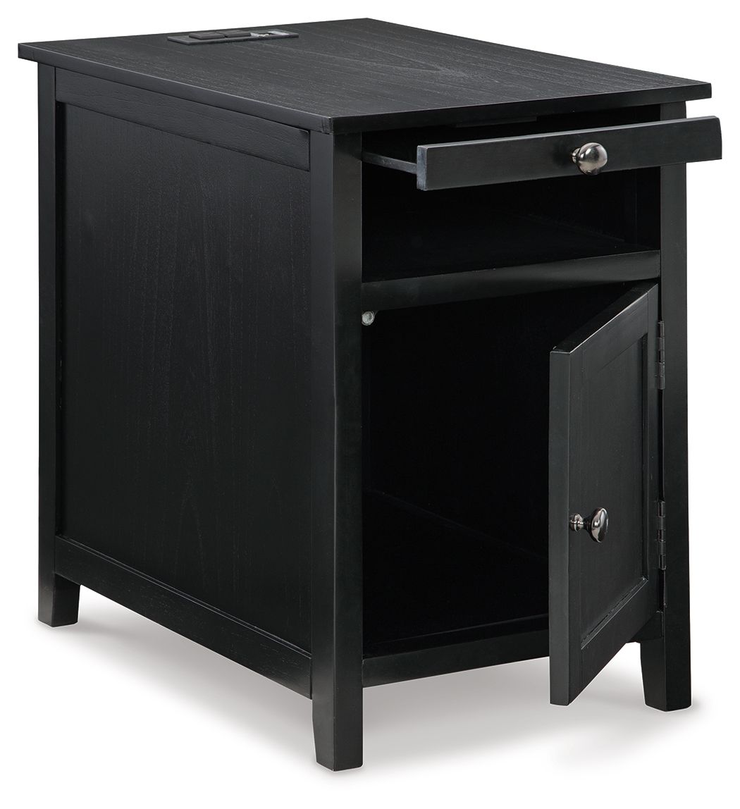 Treytown - Black - Chair Side End Table