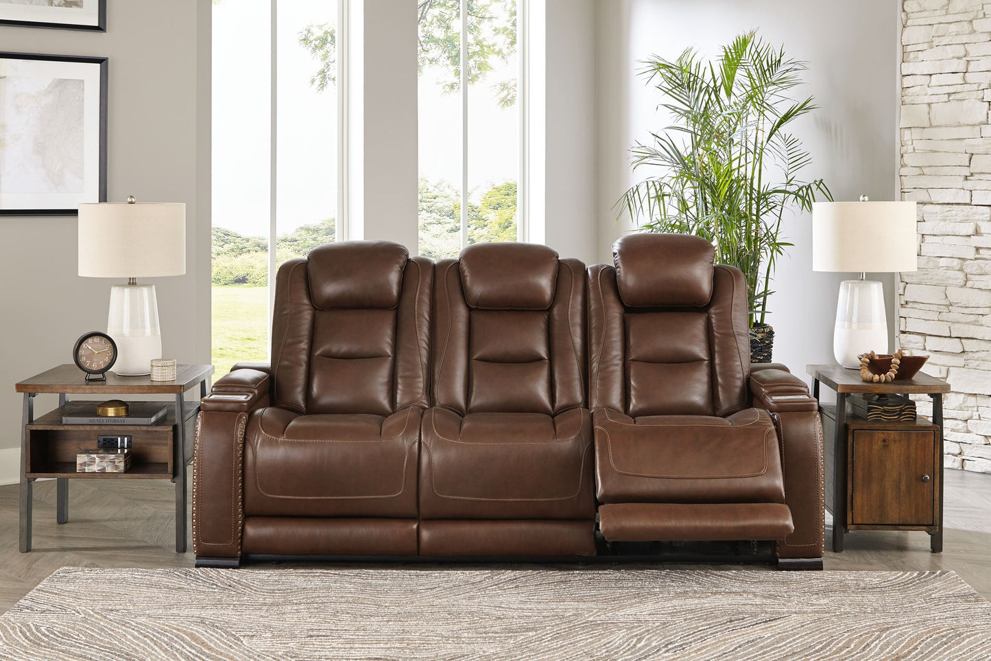 The Man-den - Mahogany - Pwr Rec Sofa With Adj Headrest